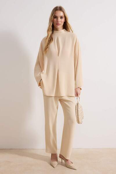 Trendyol Modest Gewebtes Oberteil und Unterteil - Detaillierter Steinkragen T...