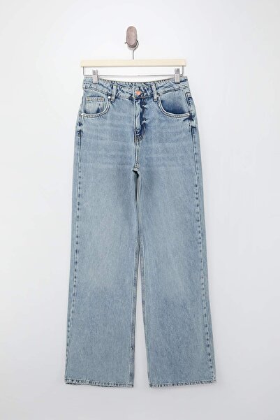 Trendyol Collection Hellblaue SOFT Tencel-Mischgewebe-Jeans mit hoher Taille ...