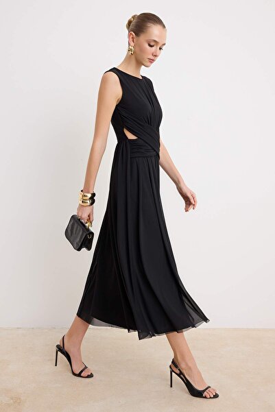 Trendyol Collection Fustă neagră cu flori, cu decupaj la talie, din tul trico...