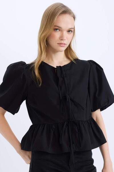 DeFacto Κοντομάνικη μπλούζα με στρογγυλή λαιμόκοψη μπροστά με δέσιμο από ποπλ...