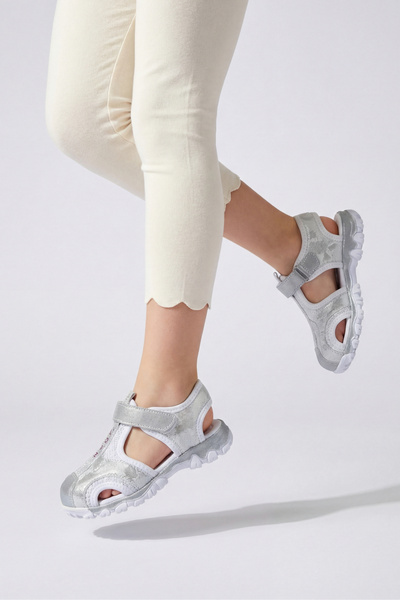 Moda Lime Kız Çocuk Bebek Cırtlı Ortopedik Alçak Taban Önü Kapalı Desenli Gün...