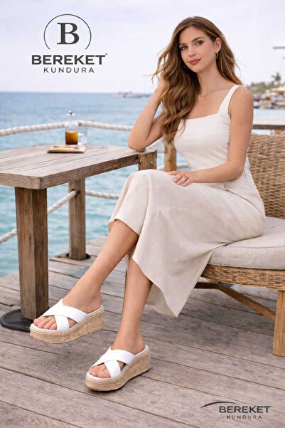 Bereket Kundura 3138 نموذج أبيض مريح بكعب إسفين عبر النعال الفرقة