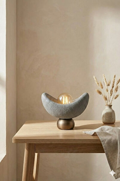 Sellor مصباح طاولة بتصميم لونا، عاكس الضوء بتفاصيل برونزية رمادية، ضوء كهرمان...