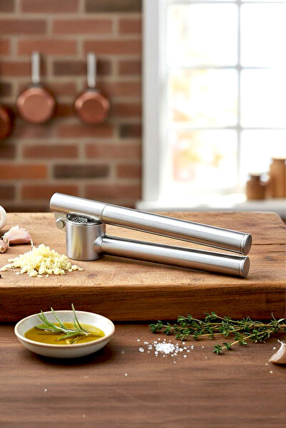 Kitchen Life Iqosta 18/10 Stainless Steel Garlic Crusher Garlic Press