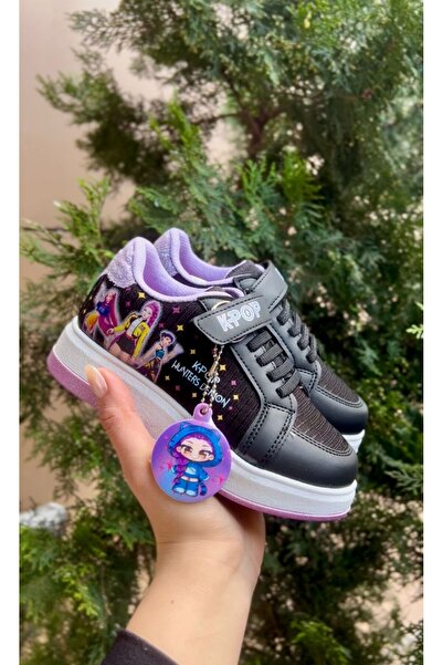 Görkem bebe ayakkabı ve tekstil Huntrix Принтирани маратонки CIRTLI