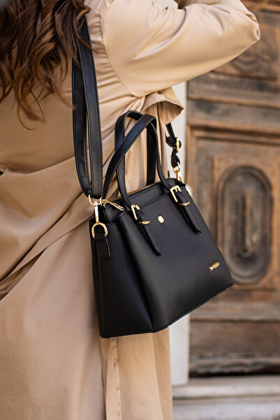 Black Matte Women's Long Strap 4 Compartment Gold Accessory Simple Stylish Shoulder and Handbag