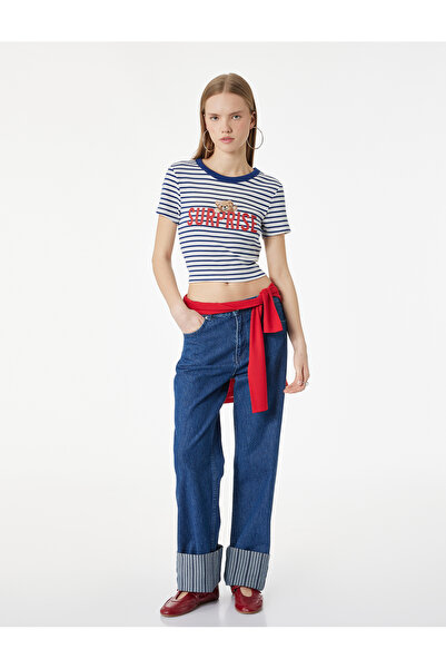 Koton εφαρμοστό Μπλουζάκι με κοντό μανίκι με λαιμόκοψη αρκουδάκι με τύπωμα