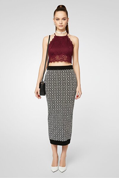 Michael Kors تنورة قلم رصاص متوسطة الطول بشعار العلامة التجارية للنساء، باللو...