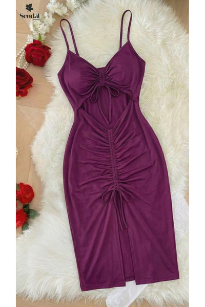 Generic A long dress with a bold design and feminine cut - adjustable front slit