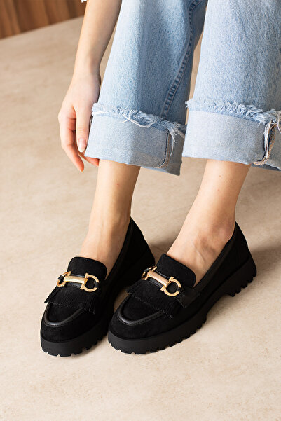 guijarro Дамски обувки с дебела подметка от черен велур с ресни и златна ката...