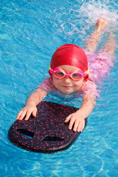 Binbirreyon Çocuk Yüzücü Havuz Seti 3 Prç.Bone+Yüzme Tahtası+Pembe Renk Yüzme...