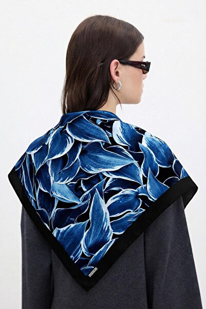 HAWWA وشاح باندانا منقوش باللون الأزرق الداكن