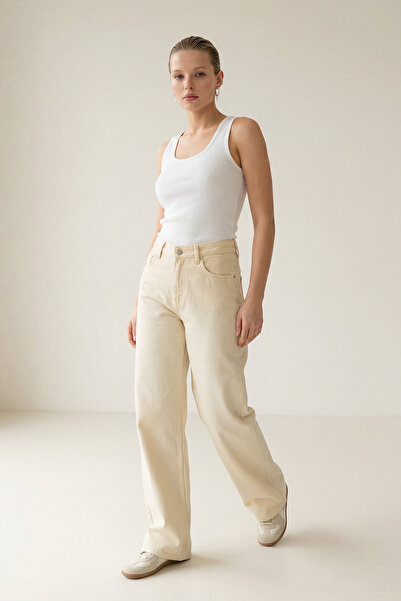 Setre Beige full fit comfortable cut jeans