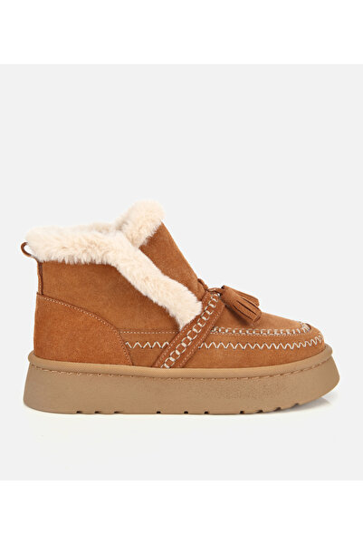 Hotiç Kadın Süet Deri Taba İçi Kürklü Püskül Detaylı Düz Bot