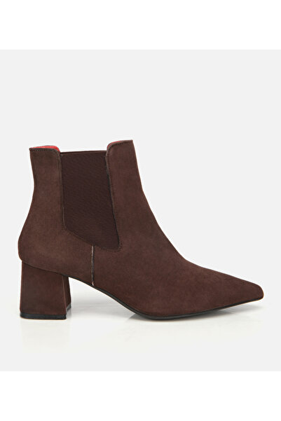 Hotiç Kadın Süet Deri Kahverengi Lastik Detaylı Siviri Burunlu Topuklu Bot