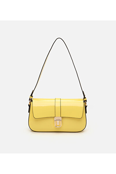 Hotiç Kadın Sarı Kilit Detaylı Çapraz Askılı Çanta