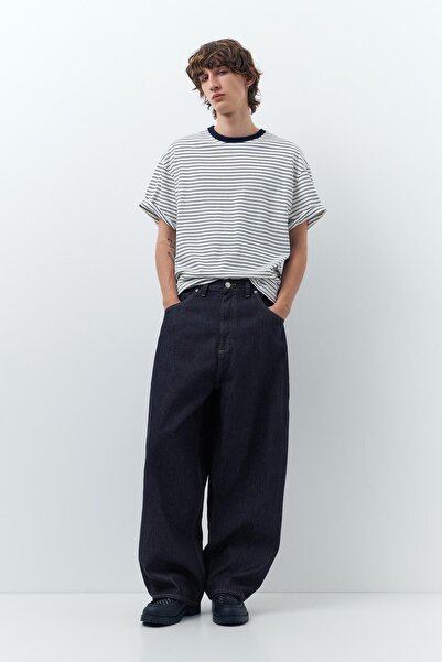 Pull & Bear İşlemeli süper bol kesim jean