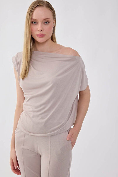 Vitrin One Shoulder Gather Detailed Blouse