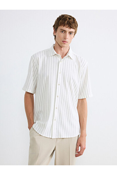 LC Waikiki Ανδρικό ριγέ πουκάμισο σε ντεντρεμ Εκρού κανονικής εφαρμογής από τ...