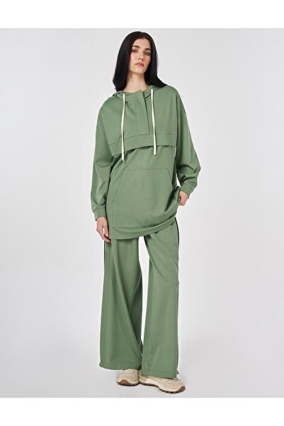 Kayra طقم مكون من قطعتين بتفاصيل جيوب على شكل كنغر باللون الأخضر الطحلبي