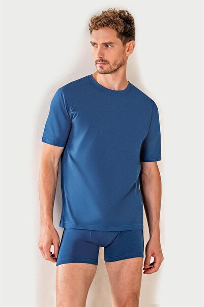 OBJE تي شيرت رجالي باللون الأزرق الداكن من نوع سوبريم بنصف كم