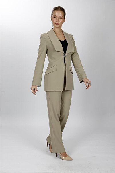 ÖNDER ÖZSOY American Lapel Modern Long Coat & Pockets Pipe Leg Pants Women's ...