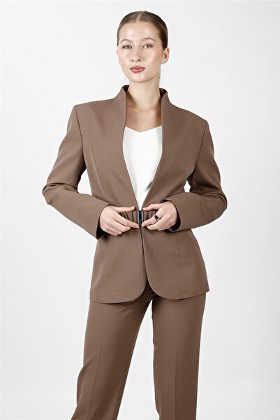 ÖNDER ÖZSOY Classic Women's Jacket with High Collar Model - Brown