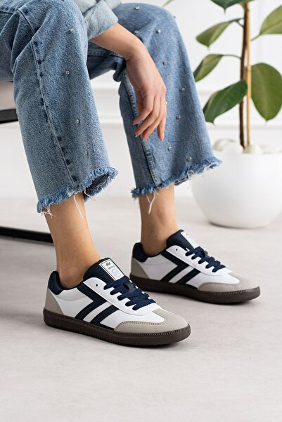 Peta Women's Low Ankle Lace-Up Sneaker