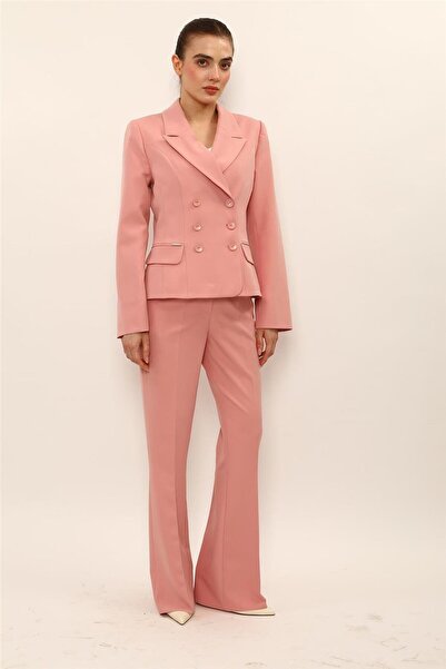 ÖNDER ÖZSOY سترة رجالية بياقة وأزرار وجيوب وبنطلون إسباني بأرجل واسعة - بودرة