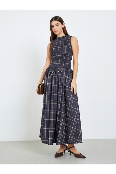 Styli Women Checked Smocked Sleeveless Maxi Dress