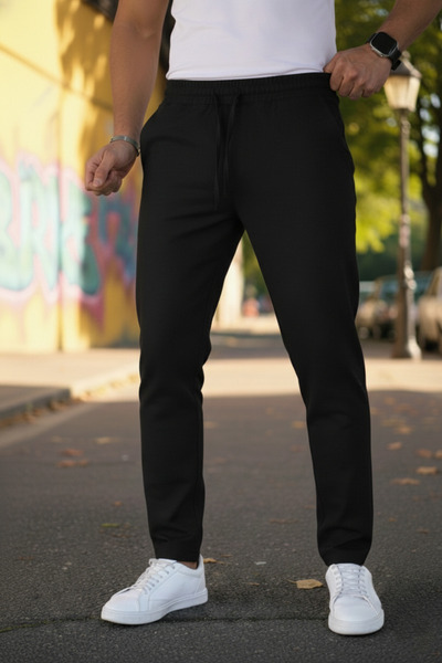 Bürke Men's Black Color Elastic Waist Lace-Up Double-Legged Jogger Tracksuit