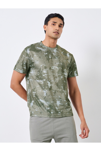 Styli Men Relaxed Fit Camo Print Active T-Shirt