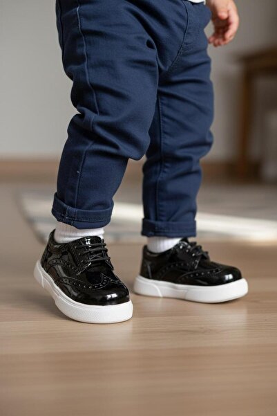 Tuğba Ortopedi 3074 Pantofi clasici din piele neagră pentru băieți, ușori