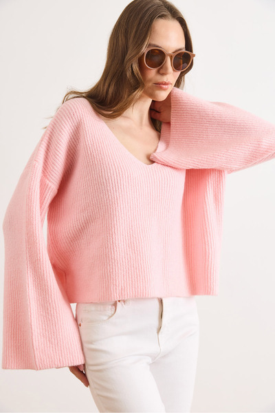 Olalook Women's Pink V-Neck Spanish Sleeve Soft Textured Crop Knitwear Sweate...