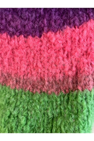 MUTLUDÜNYAM 2 Pieces of Boucle Knitting Thread
