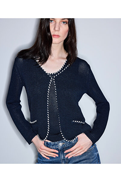 İpekyol Kontrast biyeli triko hırka