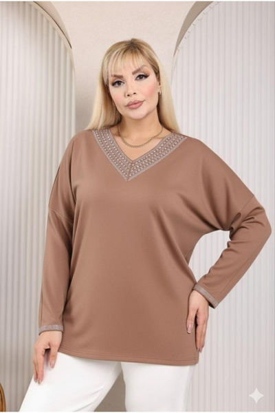 Te&Te Women's Plus Size V-Neck Blouse with Stone Details