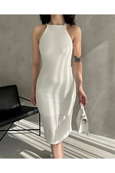 Mouillé Kadın Elbise Halter Yaka Sırtı Çapraz Bantlı Dantel Elbise