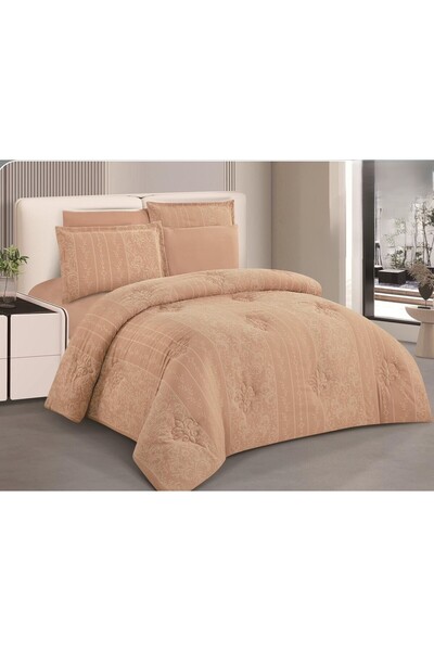 ALMIAAD A double bed comforter set with a royal jacquard design, offering ele...