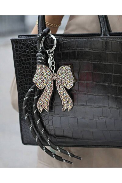 MD Moda Accessories حقيبة برباط وسلسلة مفاتيح مزينة بفيونكة مرصعة بالأحجار