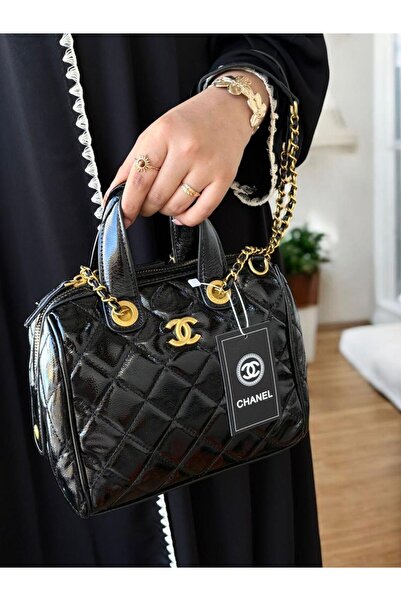 GENERAL Women's shoulder bag with accessories