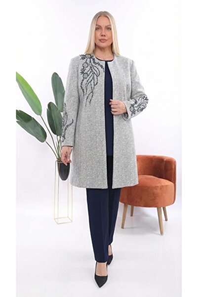 MİSS DİAMOND Elegant navy plus size three-piece pant suit with stone embellis...