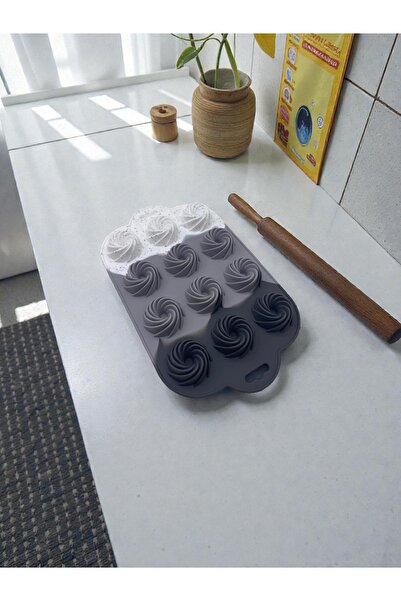 KACASTORE Silicone Cake Muffin Chocolate Mold with Wind Rose Pattern