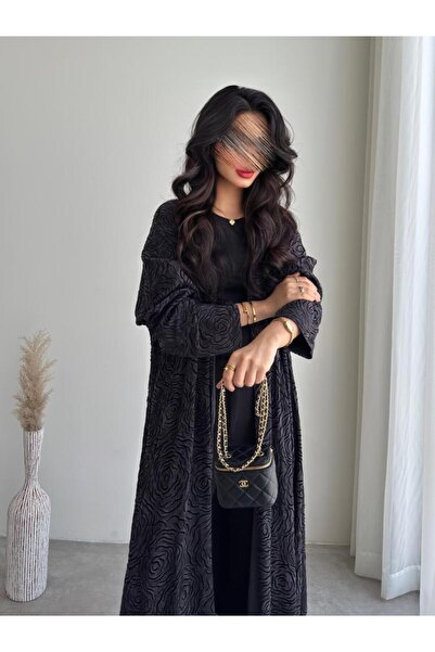 Genenic The Jacquard abaya is elegant