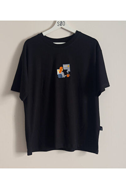 Ofis Tasarımlı Nakış Baskılı Yuvarlak Yaka Oversize T-shirt