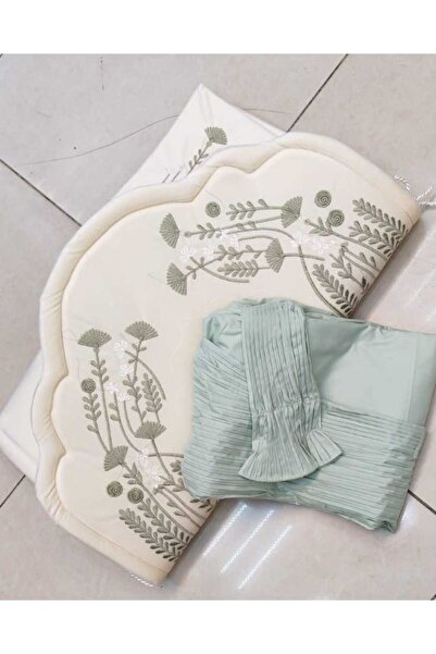 Sondos Fashion Prayer rug with prayer mat, Quran cover, and prayer beads