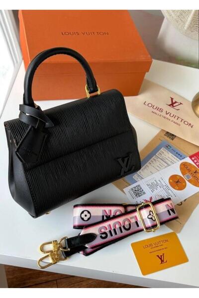 Generic High-quality handbag and shoulder bag with accessories