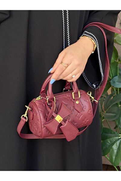 Generic High-quality handbag and shoulder bag with accessories