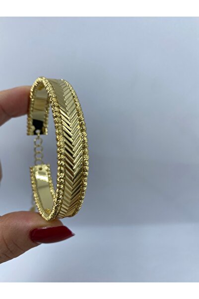 Byoz store Gold Color Laser Cut Bracelet with Dorical Edge Detail
