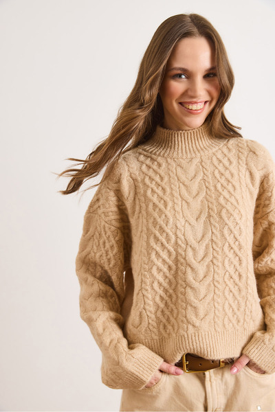 Olalook Women's Camel High Collar Braided Thick Knitwear Sweater Kzk-19001154